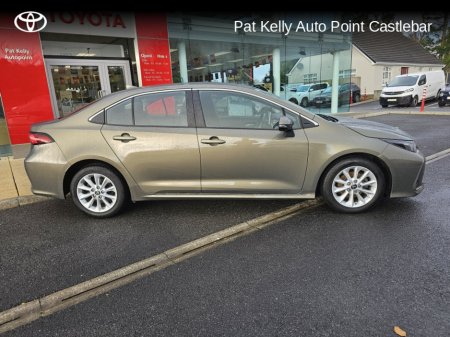 2022 Toyota Corolla LUNA 4DR AUTO HYBRID €25,900