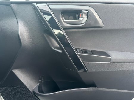 2018 Toyota Auris 1.8 HYBRID LUNA SPORT 136BHP AUTO LOW KM €16,450 thumbnail