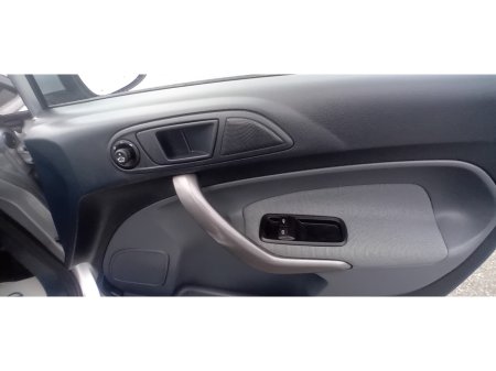 2011 Ford Fiesta STYLE 1.25 60PS 5DR..LOW MILEAGE €6,950 thumbnail