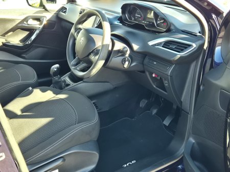 2019 Peugeot 208 - thumbnail 5