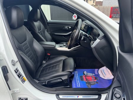 2021 BMW 3 Series - thumbnail 5