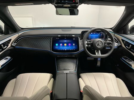 2026 Mercedes-Benz E Class 300e AMG - 19 Inch Alloys - 360 Reversing Camera - Ambient Lighting - Sat Nav - Climate Control - Electric Heated Memory Seats - Keyless Start - Apple CarPlay/Android Auto €86,045