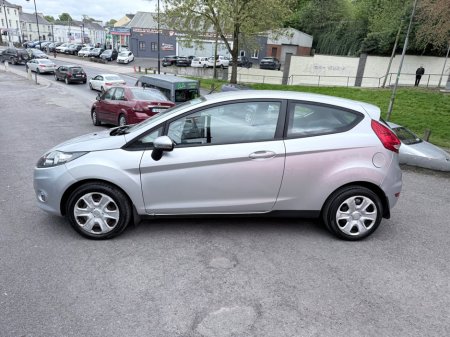 2011 Ford Fiesta - photo 5