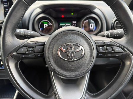 2021 Toyota Yaris *NOW SOLD* HYBRID LUNA SPORT // SMART ENTRY/SMART START // AIR CON // BLUETOOTH // APPLE CARPLAY // DIGITAL DASH // PRIVACY GLASS €22,945 thumbnail