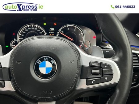 2018 BMW 5 Series - thumbnail 38