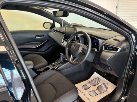 2022 Toyota Corolla 1.8 Hybrid Luna Sport Hatchback €23,850 thumbnail