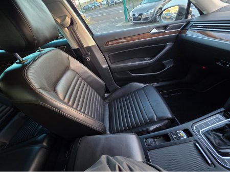 2018 Volkswagen Passat 2.0 TDI VIRTUAL DASH FULL LEATHER HEATED ELECTRIC SEATS SAT NAV CARPLAY ANDROID AUTO BLIND SPORT PARKING SENSORS SELF PARKING ASSIST 360 CAMERA €20,750 thumbnail