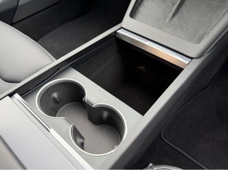 2025 Tesla Model 3 - thumbnail 41