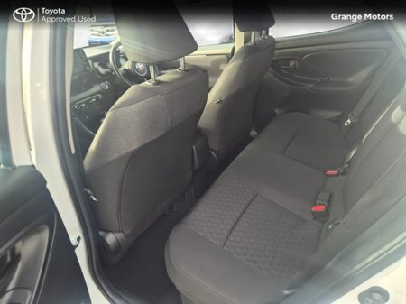 2023 Toyota Yaris 1.5 HYBRID L/SPORT 5DR €24,950 thumbnail