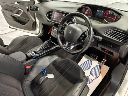 2019 Peugeot 308 - thumbnail 13