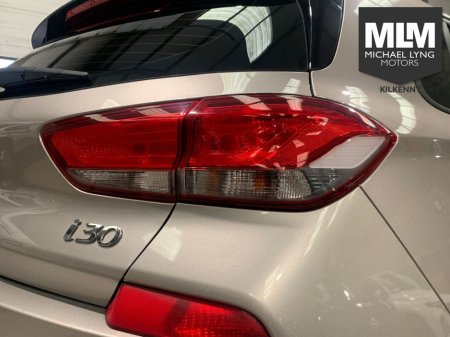 2019 Hyundai i30 - thumbnail 8
