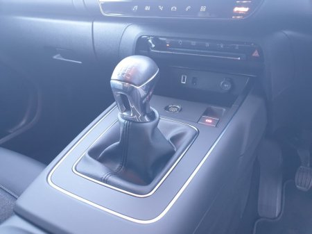 2025 Citroen C5 Aircross Plus Pack 1.2 Petrol Manual , 3192 Kilometres €29,995 thumbnail