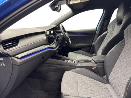 2025 Skoda Octavia - thumbnail 2