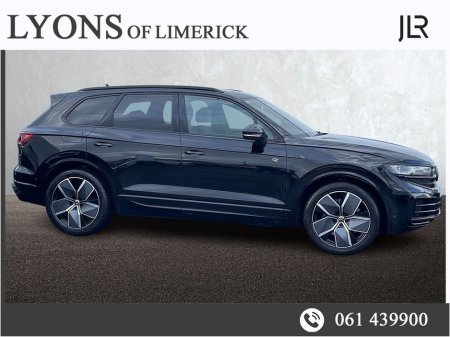 2024 Volkswagen Touareg 3.0 TSI PHEV 462HP R Line *SOLD* €78,950 thumbnail