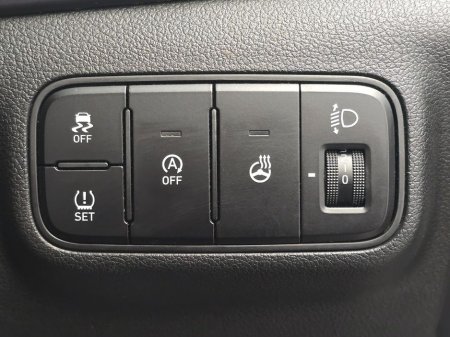 2022 Hyundai Bayon Executive Plus 2 Tone 5DR €17,950 thumbnail