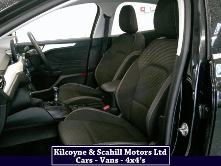 2021 Ford Focus ZETEC TDCI thumbnail