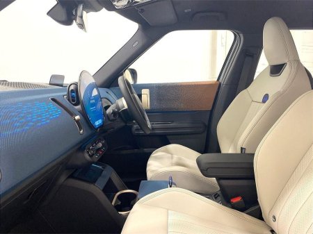 2025 MINI Countryman C €44,950 thumbnail