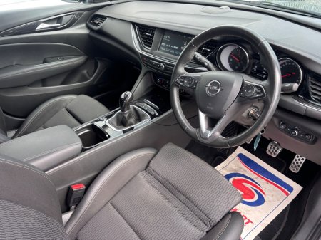 2020 Opel Insignia - thumbnail 3