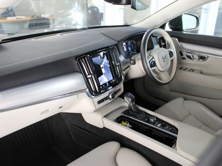 2019 Volvo V90 D4 MOM 5DR Auto €29,499 thumbnail