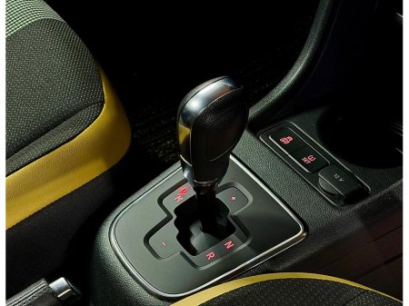 2017 Volkswagen up! 1.0 75BHP HIGH UP €11,650 thumbnail