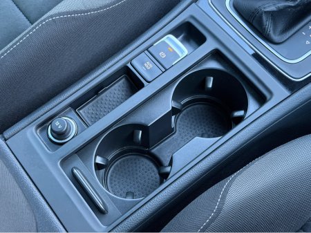 2017 Volkswagen Golf 1.4 TSI 140HP HIGHLINE AUTO €18,950 thumbnail