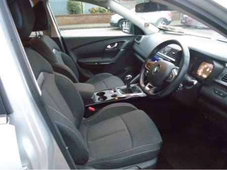 2018 Mercedes-Benz C Class - thumbnail 6