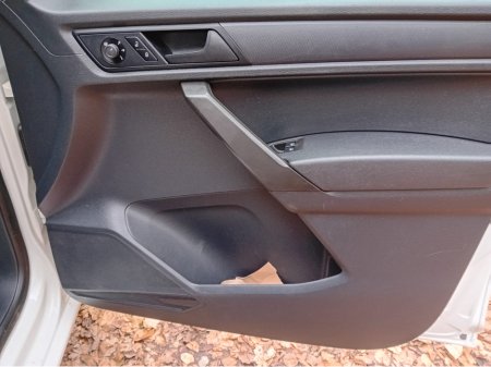 2018 Volkswagen Caddy - thumbnail 19