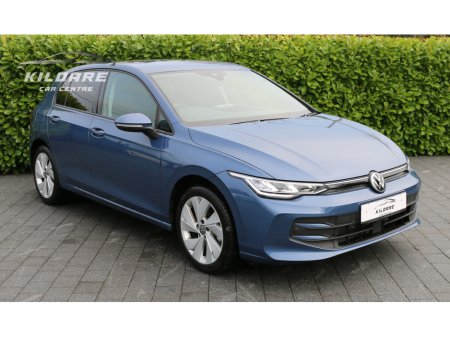 2025 Volkswagen Golf eTSI HYBRID AUTO €31,995 thumbnail