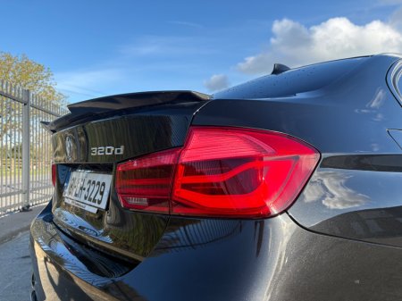 2018 BMW 3 Series - thumbnail 5