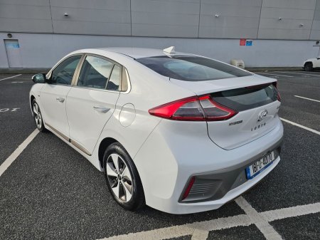 2018 Hyundai Ioniq FULL E V, 200 KM RANGE, FULL DEALER HISTORY, NEW NCT, FINANCE, WARRANTY, 5 STAR REVIEWS €9,995 thumbnail
