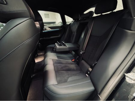 2024 BMW i4 - thumbnail 13