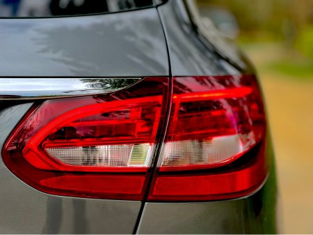 2018 Mercedes-Benz C Class - thumbnail 34