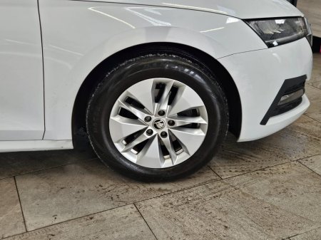 2021 Skoda Octavia - thumbnail 7