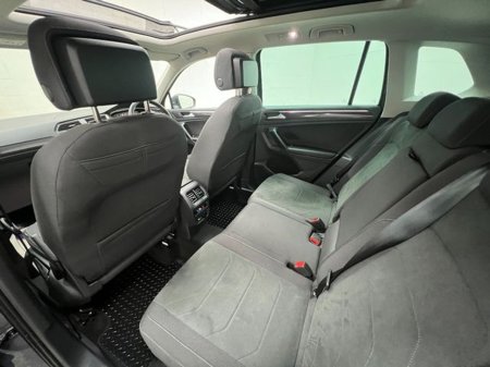 2023 Volkswagen Tiguan - thumbnail 6