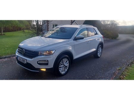 2021 Volkswagen T-Roc - photo 2