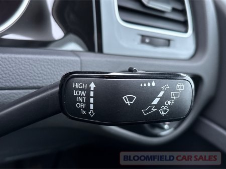 2016 Volkswagen Golf 1.4 HIGHLINE , AUTO // IMMACULATE €14,950 thumbnail