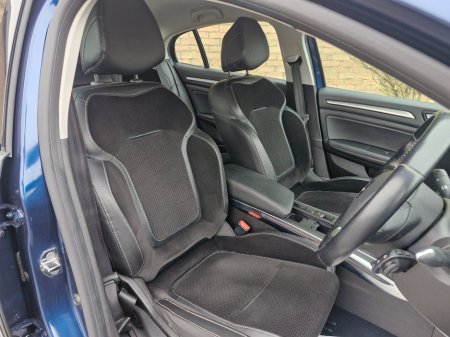 2017 Renault Megane - thumbnail 25