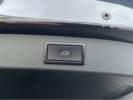 2020 Skoda Kodiaq 7 SEATER 4x4 STYLE AUTOMATIC 2.0 DIESEL //MASSIVE SPEC//CANTON SOUND SYSTEM//PANORAMIC GLASS ROOF//FULL LEATHER HEATED FRONT AND REAR SEATS// €36,950 thumbnail