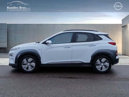 2020 Hyundai Kona - view 3