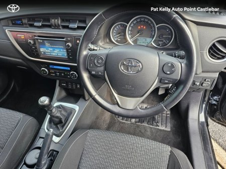 2015 Toyota Auris 1.33 5DR SOL 4DR €13,950 thumbnail