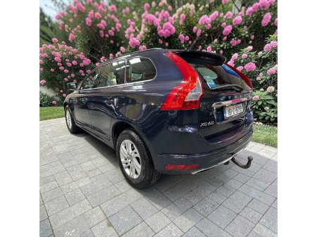 2016 Volvo XC60 - thumbnail 2