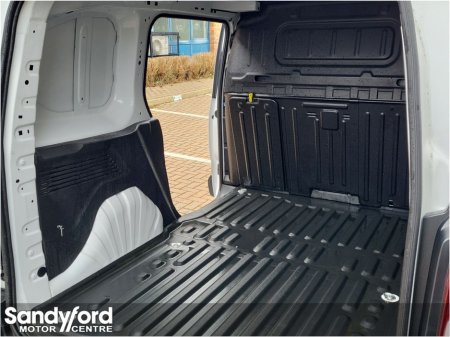 2024 Peugeot Partner PARTNER PRO PLUS1.5 HDI 100 65 €17,845 thumbnail