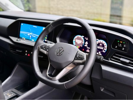 2025 Volkswagen Caddy CARGO ED TDI 122BHP A7F 2 €32,950 thumbnail