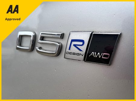 2017 Volvo XC90 D5 R-DESIGN 235HP 5DR AUTO €29,950 thumbnail