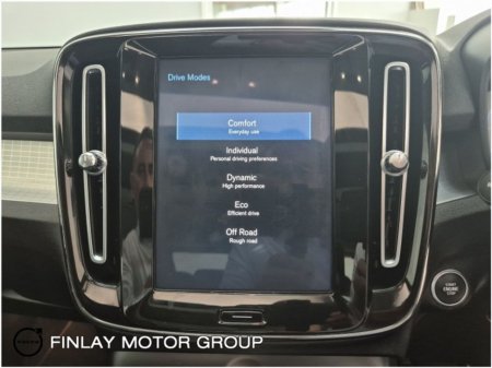 2019 Volvo XC40 T3 (163hp) Momentum 1 year warranty €26,950 thumbnail