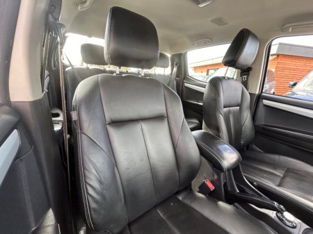 2019 Isuzu D-MAX - thumbnail 19