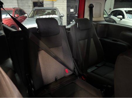 2016 Ford Tourneo Connect GRAND 1.5 TDCI 100PS STYLE 7 Seater €13,999 thumbnail