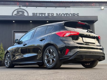 2019 Ford Focus - thumbnail 12