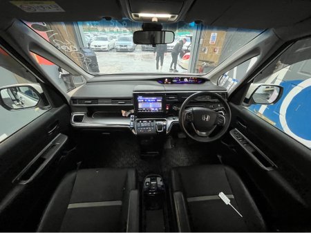 2019 Honda Stepwagon - thumbnail 17