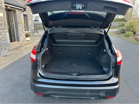 2018 Nissan Qashqai - thumbnail 9